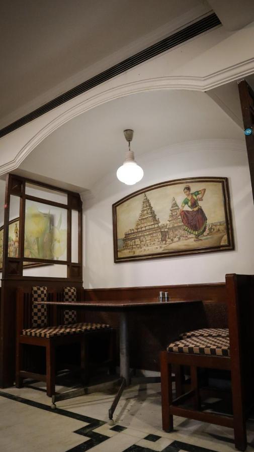 Hotel Aarathy Madurai Esterno foto