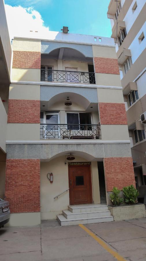 Hotel Aarathy Madurai Esterno foto